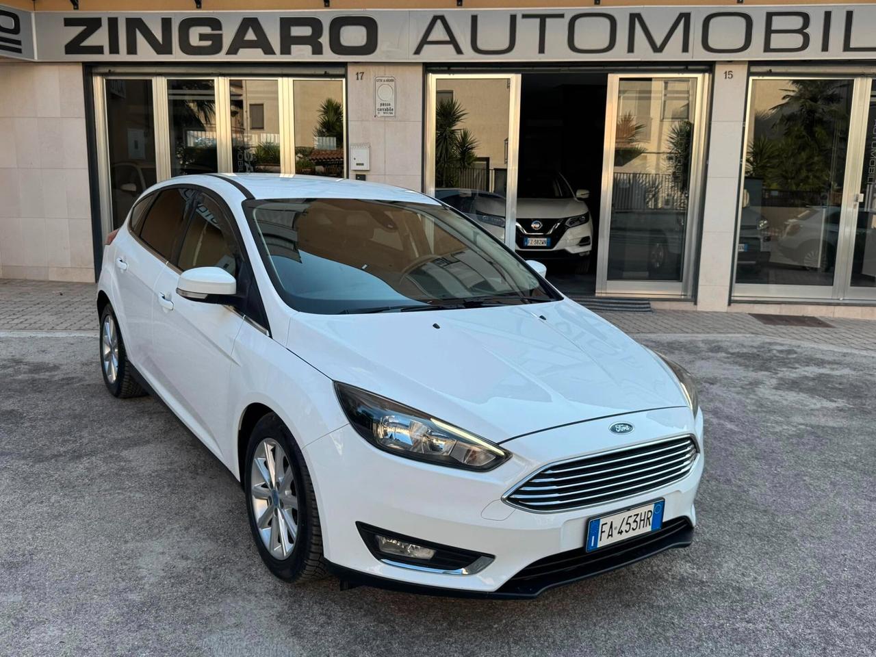 FORD FOCUS BERLINA 1.5 TDCI 120 CV. E6 TITANIUM KM 109.000 PERFETTA