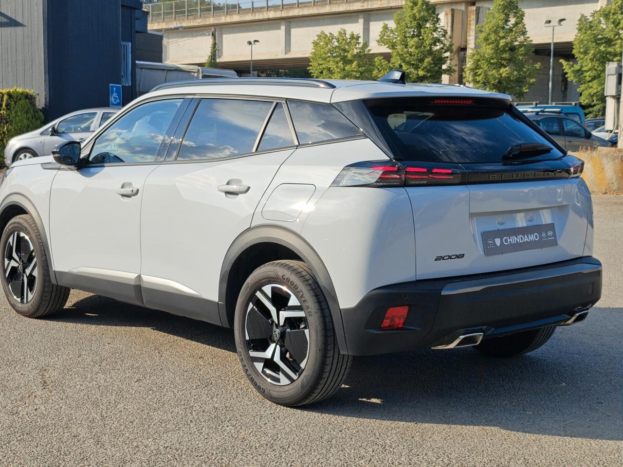 Peugeot 2008 PureTech 130 S&S EAT8 Allure