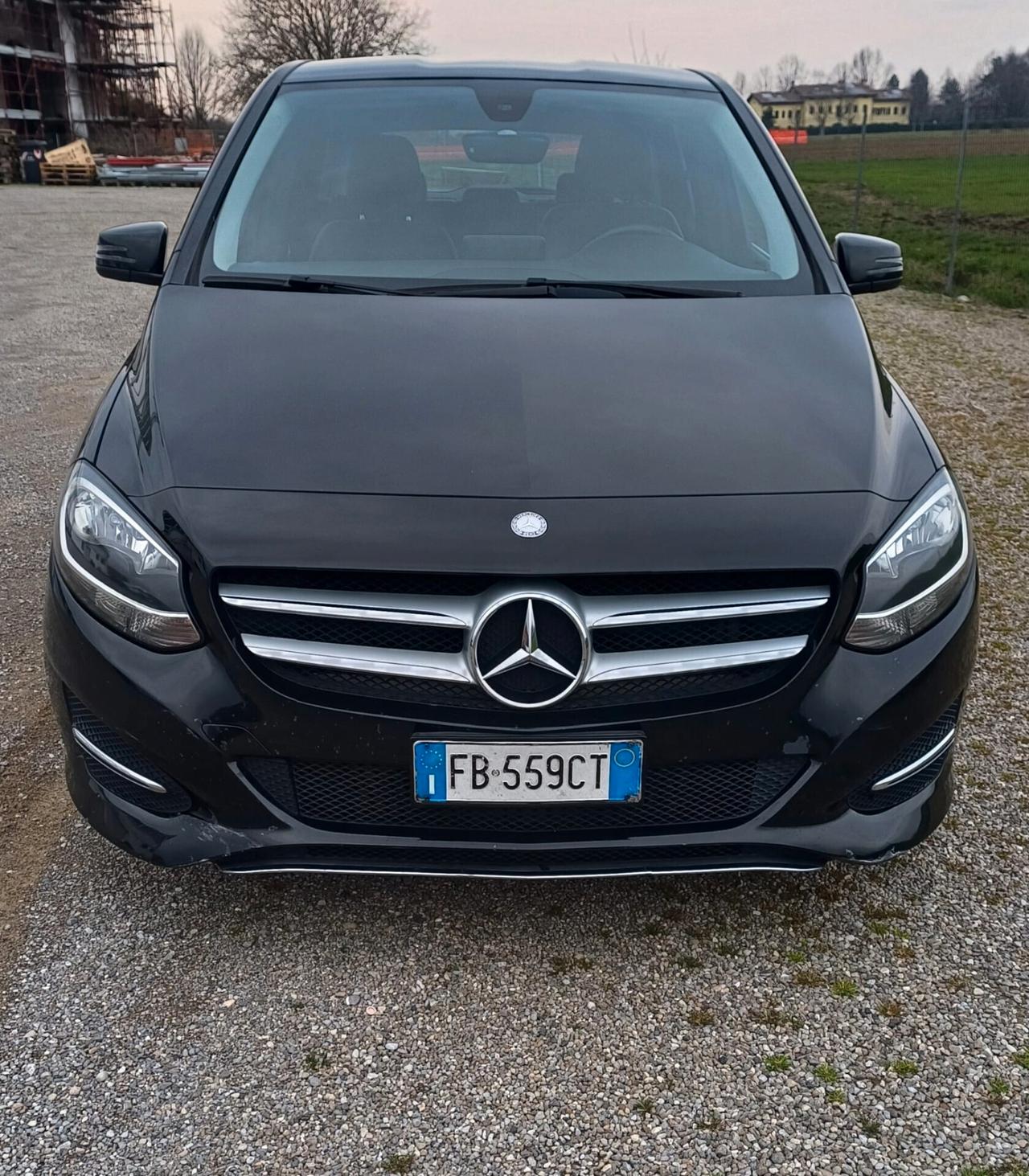 Mercedes-benz B 180 B 180 d Automatic Premium