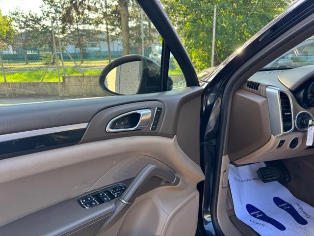 PORSCHE Cayenne 3.0 Diesel V6 245CV NAVI