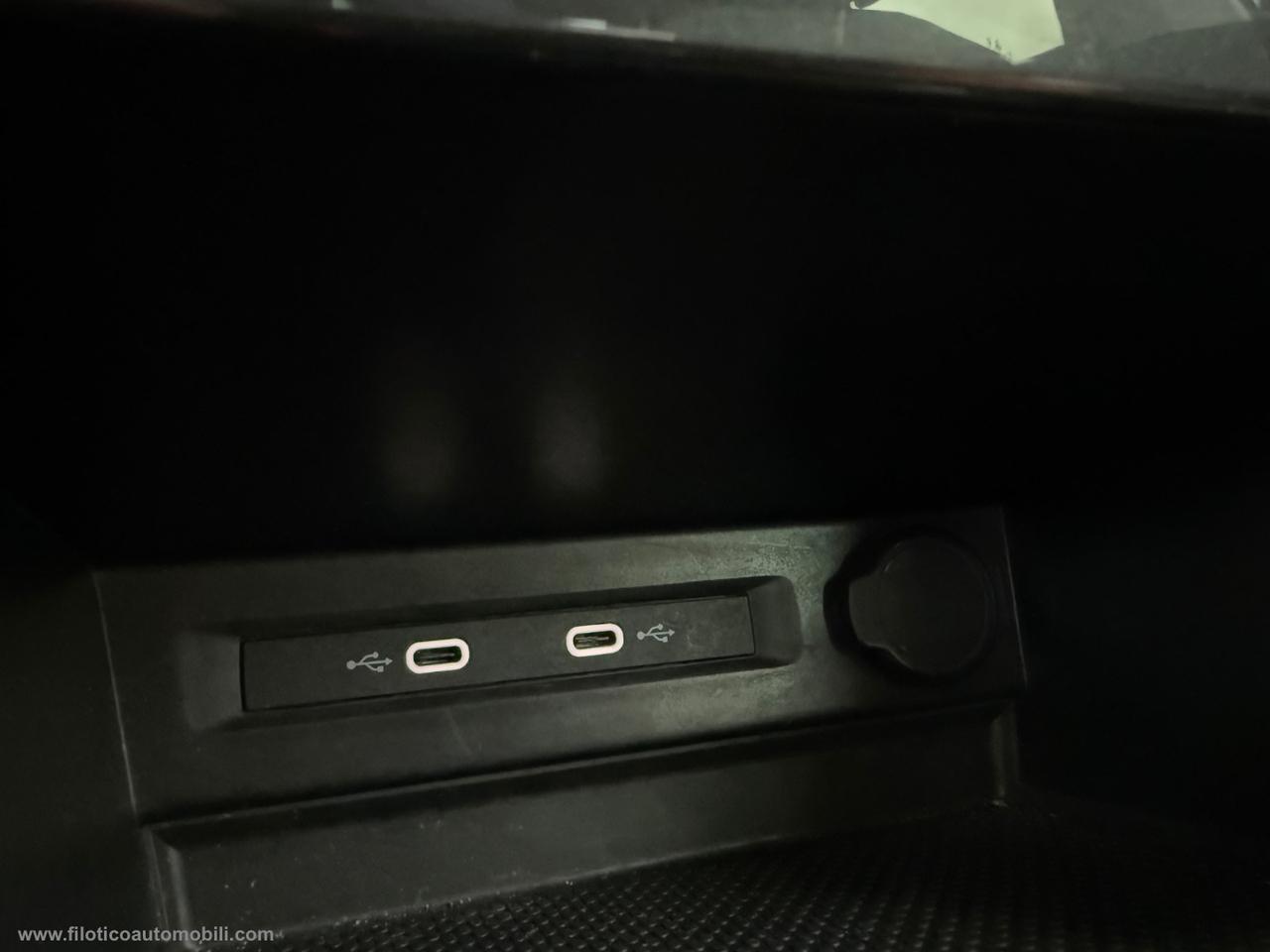 VOLKSWAGEN Tiguan 2.0 TDI 150CV SCR DSG Life TELECAMERA - FARI LED -FULL