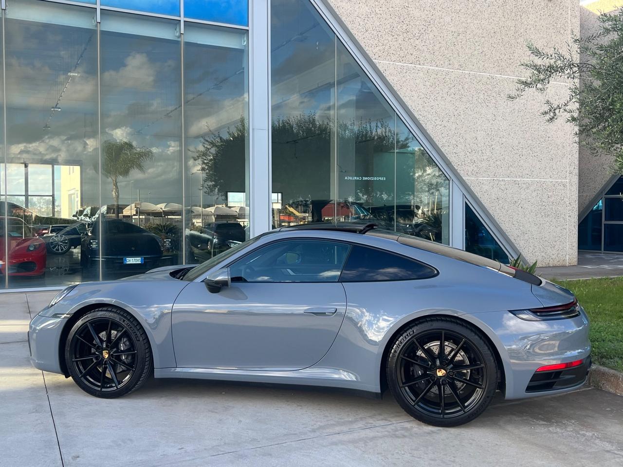 Porsche 992 Coupe Carrera possibilità noleggio no scoring