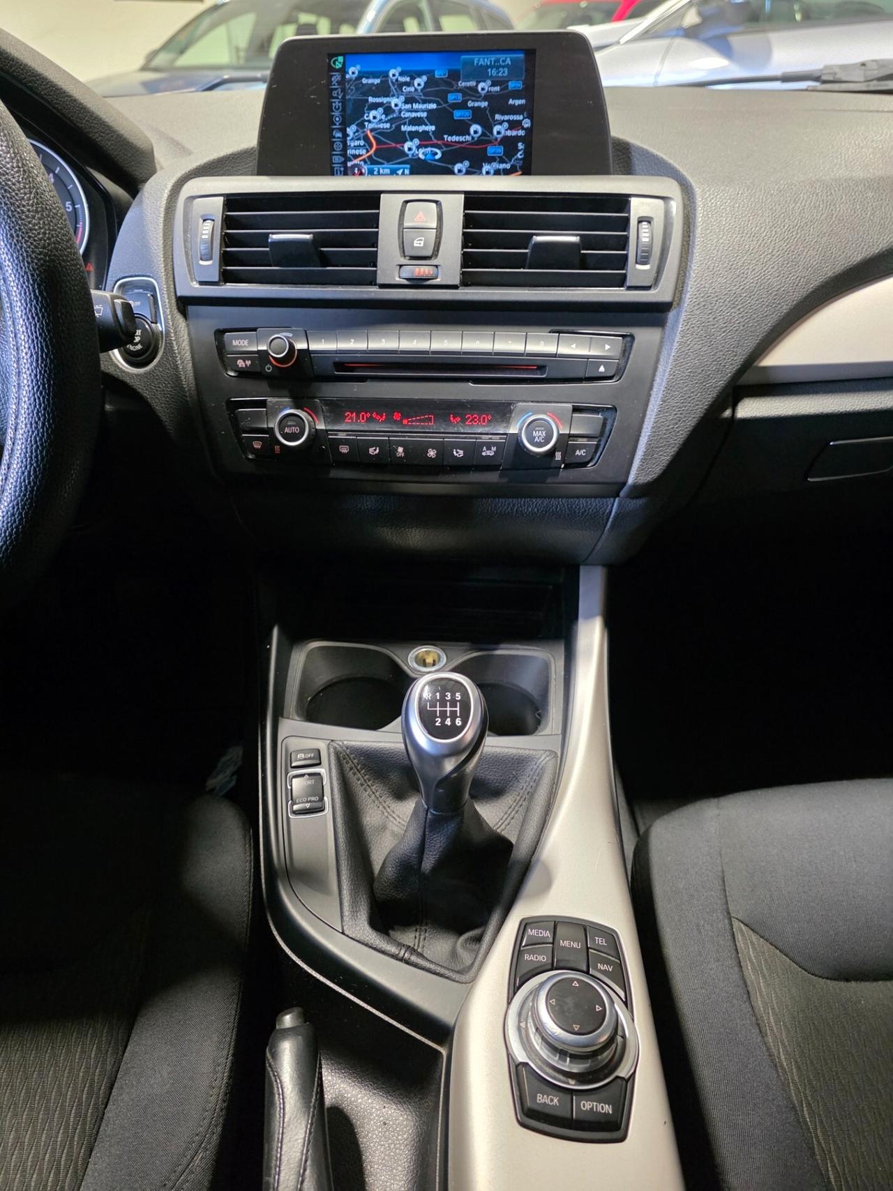 Bmw 118 118d 5p. Urban