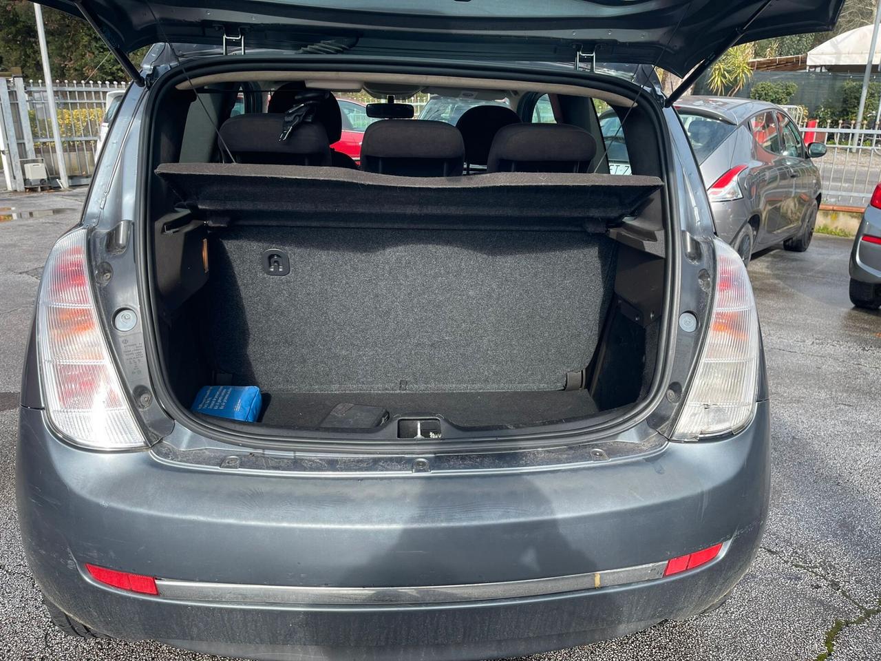 Lancia Ypsilon 1.2 Platino