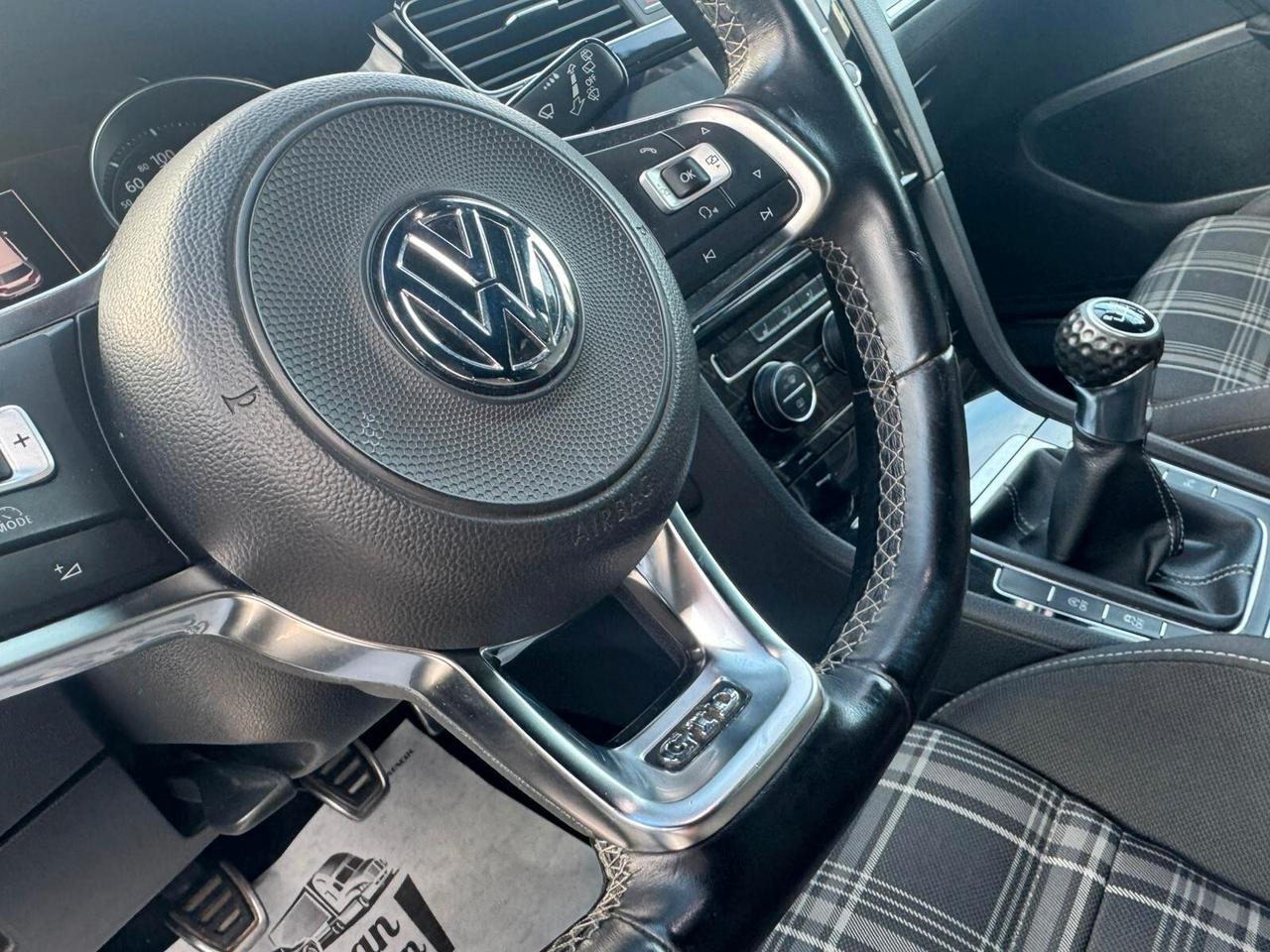Volkswagen Golf 7.5 GTD 2.0 TDI 5p. Garanzia