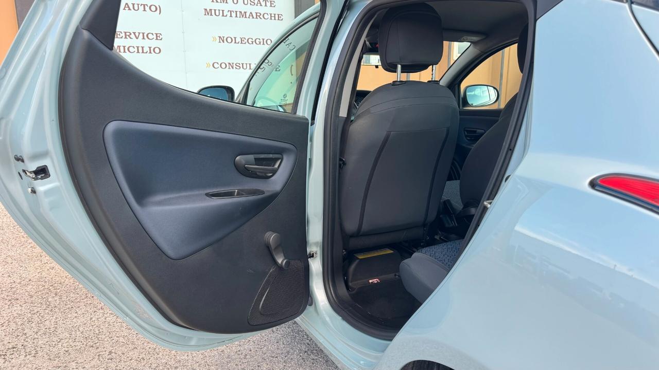 Lancia Ypsilon 1.0 5porte Hybrid Gold - 2024