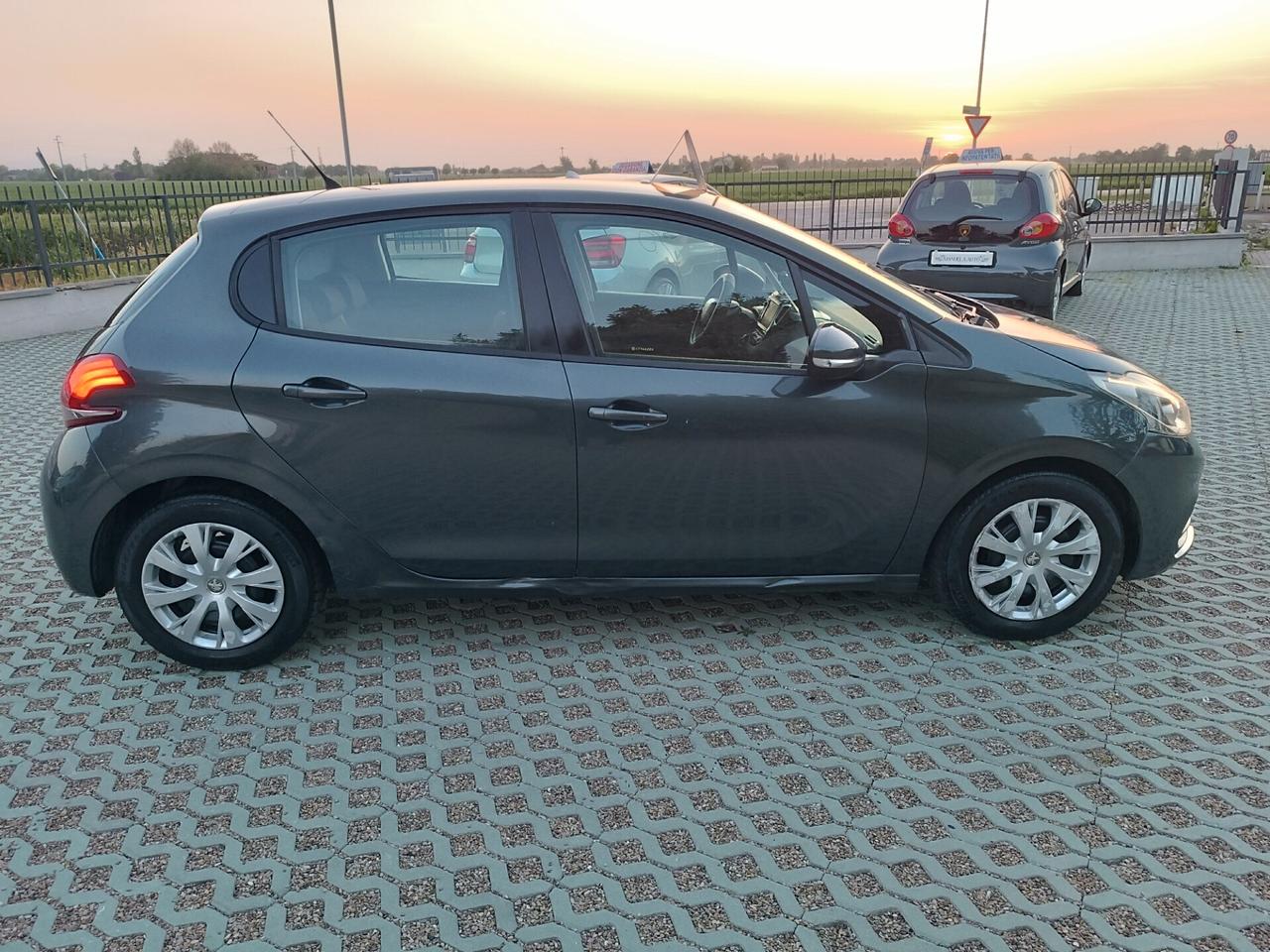 Peugeot 208 BlueHDi 75 S&S 5 porte Active