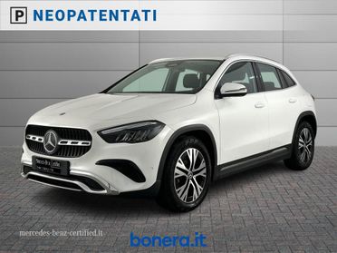 Mercedes GLA 180 180 D Progressive Advanced 8G-DCT