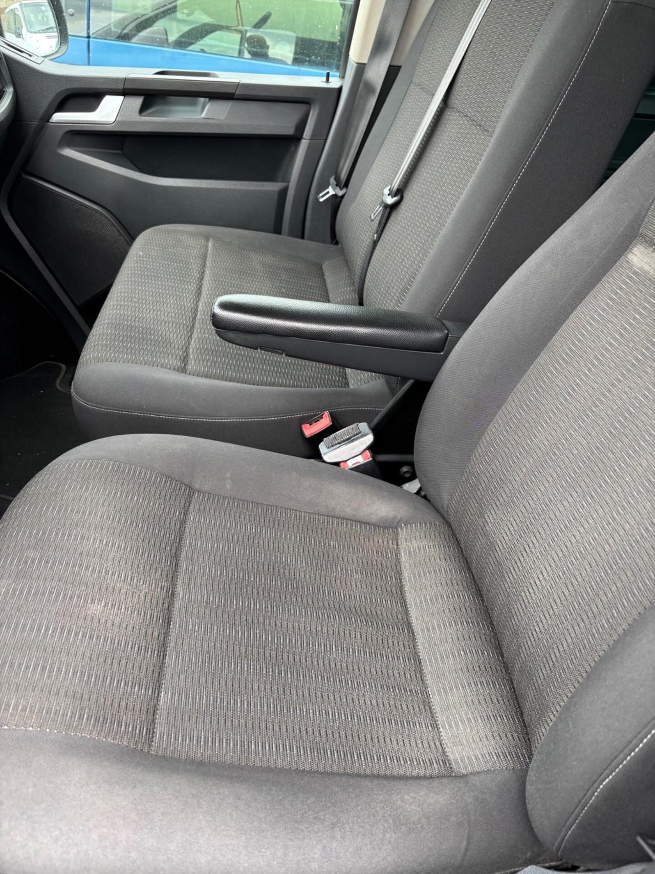 Volkswagen Caravelle 2.0 TDI 150CV DSG PC Cruise cambio automatico