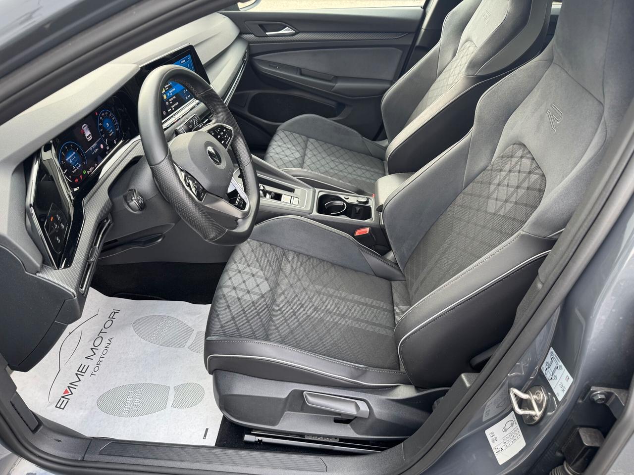 Volkswagen Golf 1.5 etsi evo R-Line 150cv dsg / NO VINCOLI