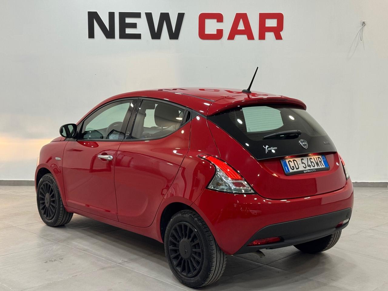Lancia Ypsilon 1.0 FireFly 5 porte S&S Hybrid Ecochic Gold