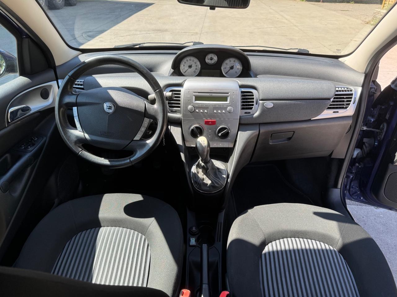 Lancia Ypsilon 1.3 MJT 75 CV PER COMMERCIANTI