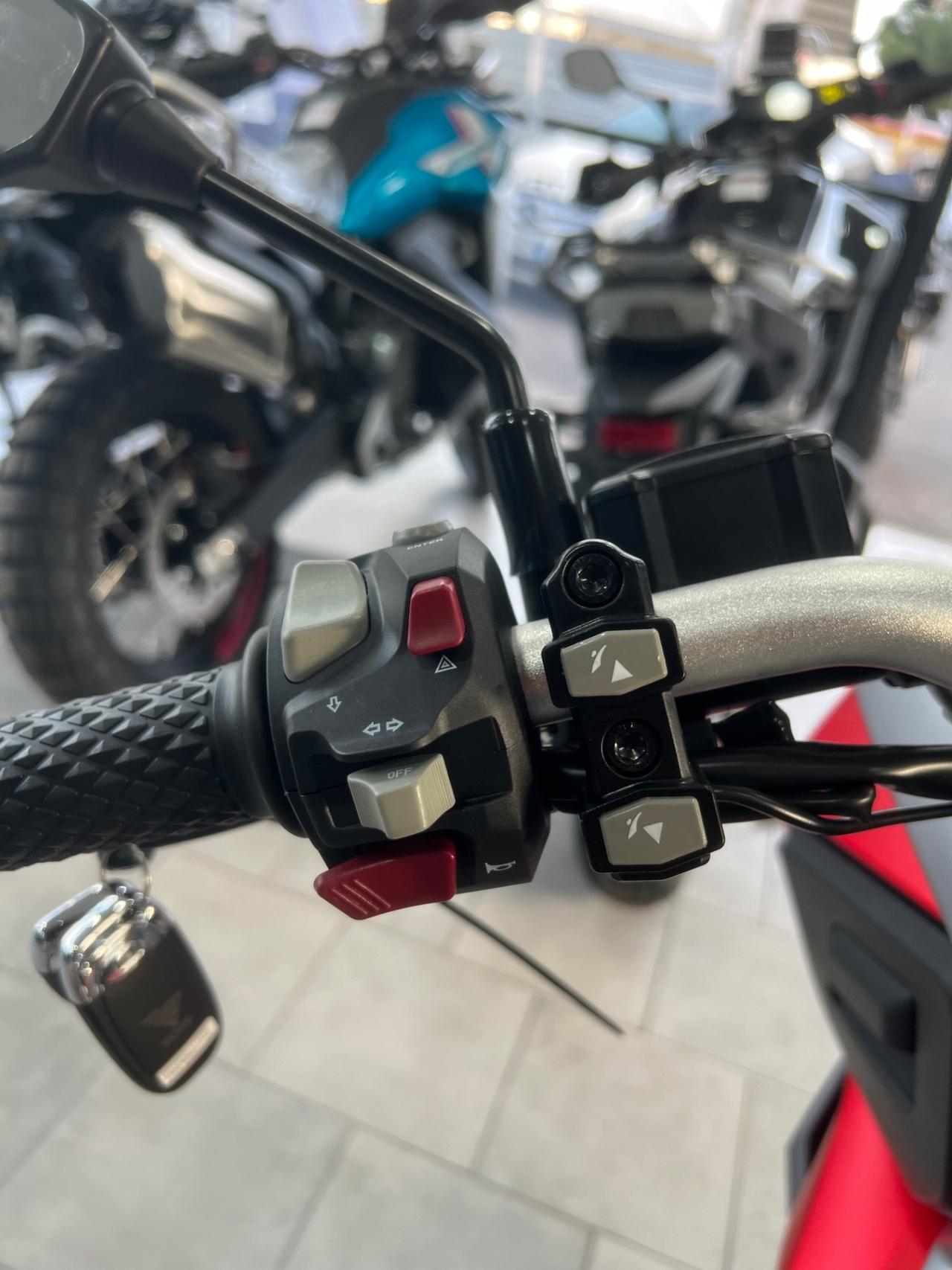 Voge Sfida SR1 125 ADV NUOVO PRONTA CONSEGNA