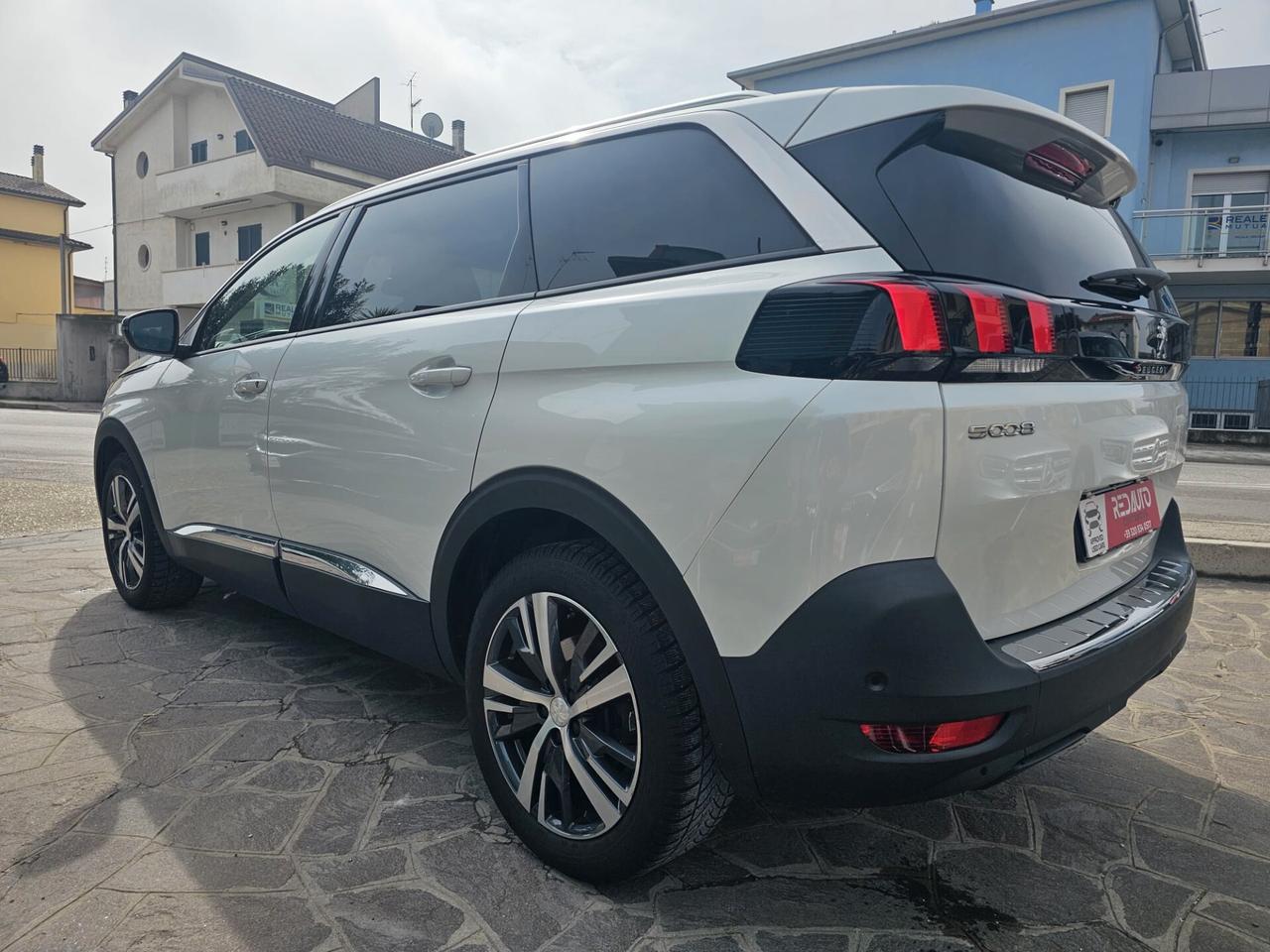 Peugeot 5008 BlueHDi 130 S&S EAT8 Allure Pack