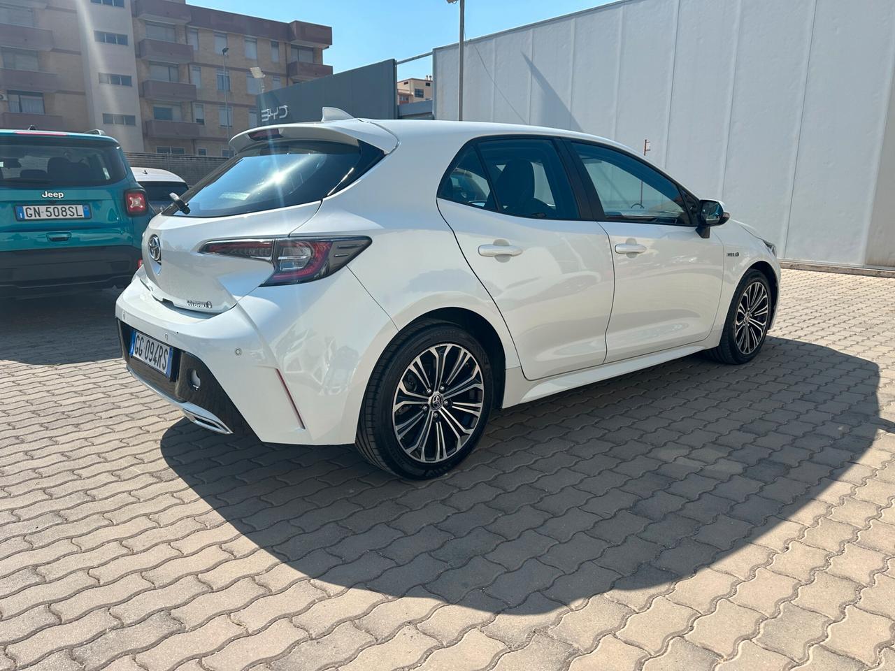 Toyota Corolla 2.0 Hybrid Business