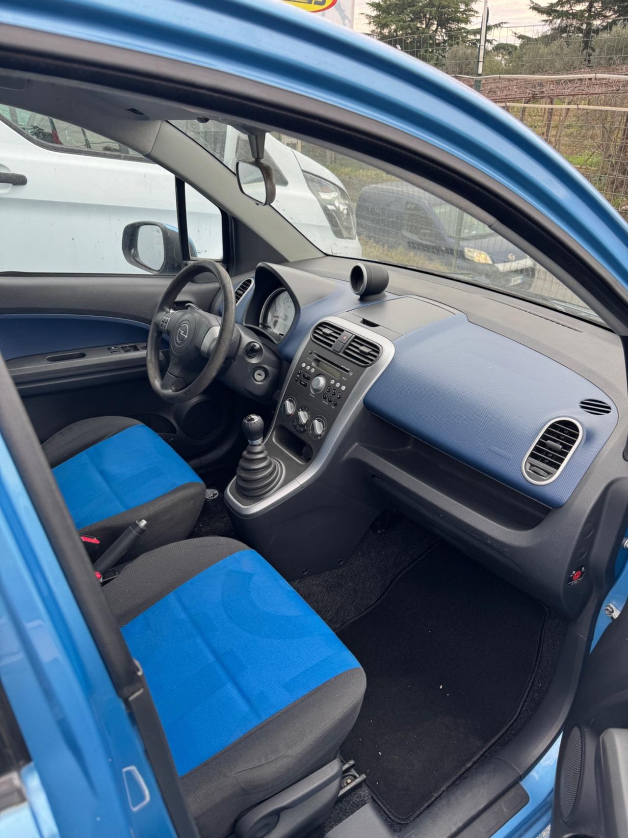 Opel Agila 1.0 12V 65CV per Neopatentati