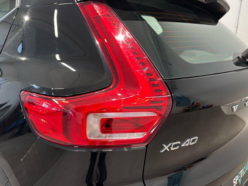 Volvo XC40 T2 automatico Essential