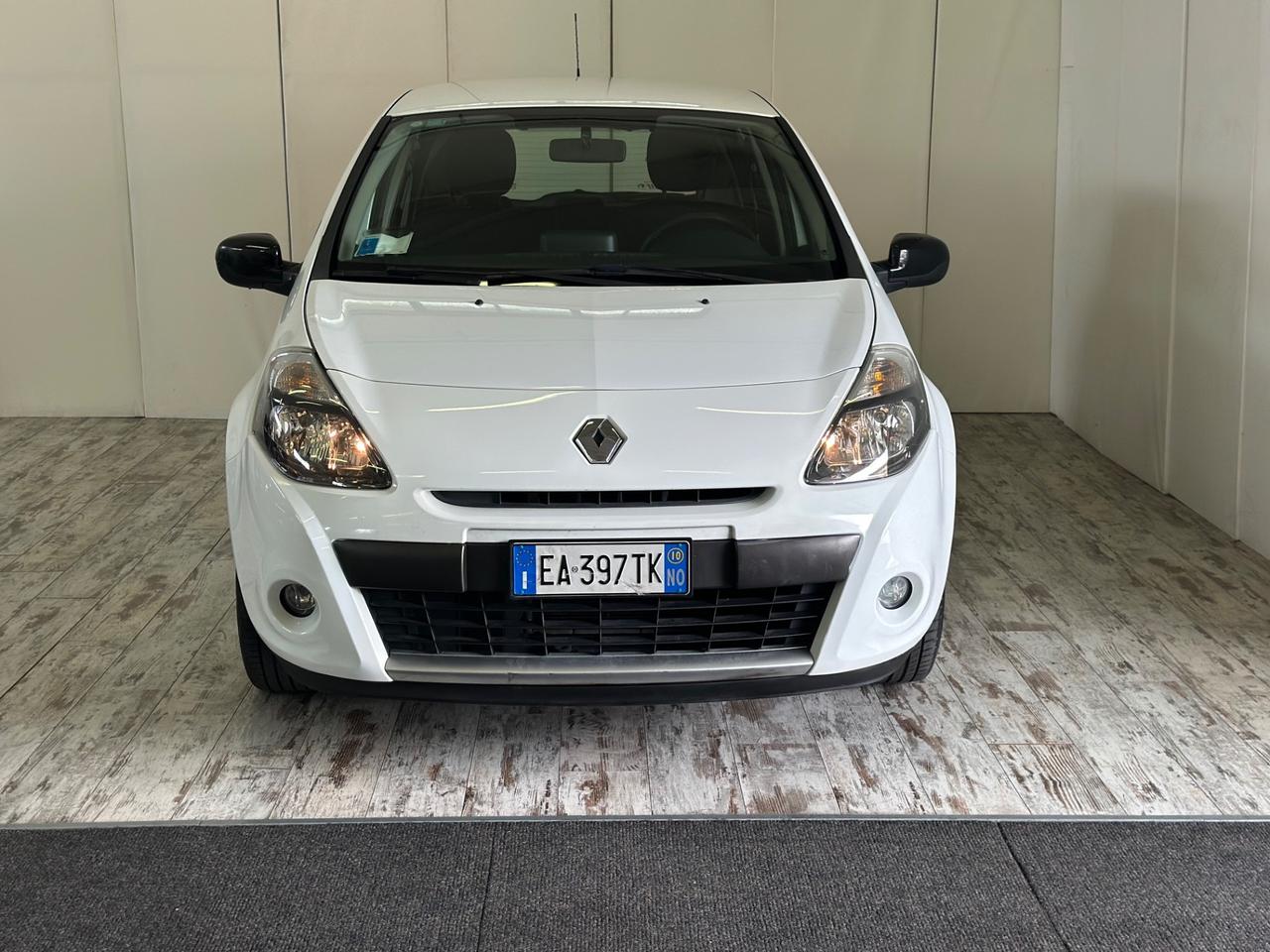 Renault Clio 1.2 Benzina 16V 5 porte Luxe Ok Neopatentati