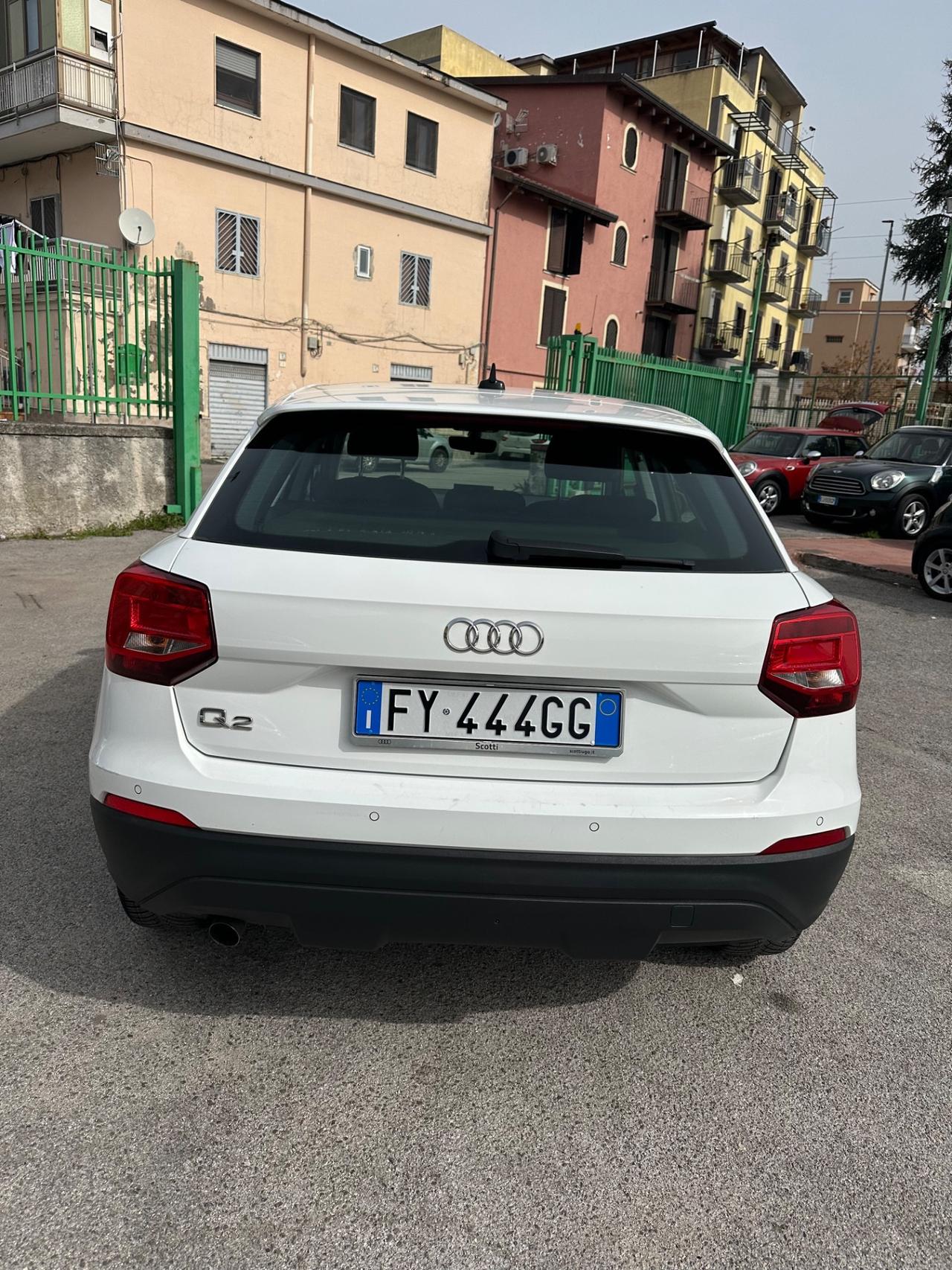 Audi Q2 30 TDI S tronic Identity Black