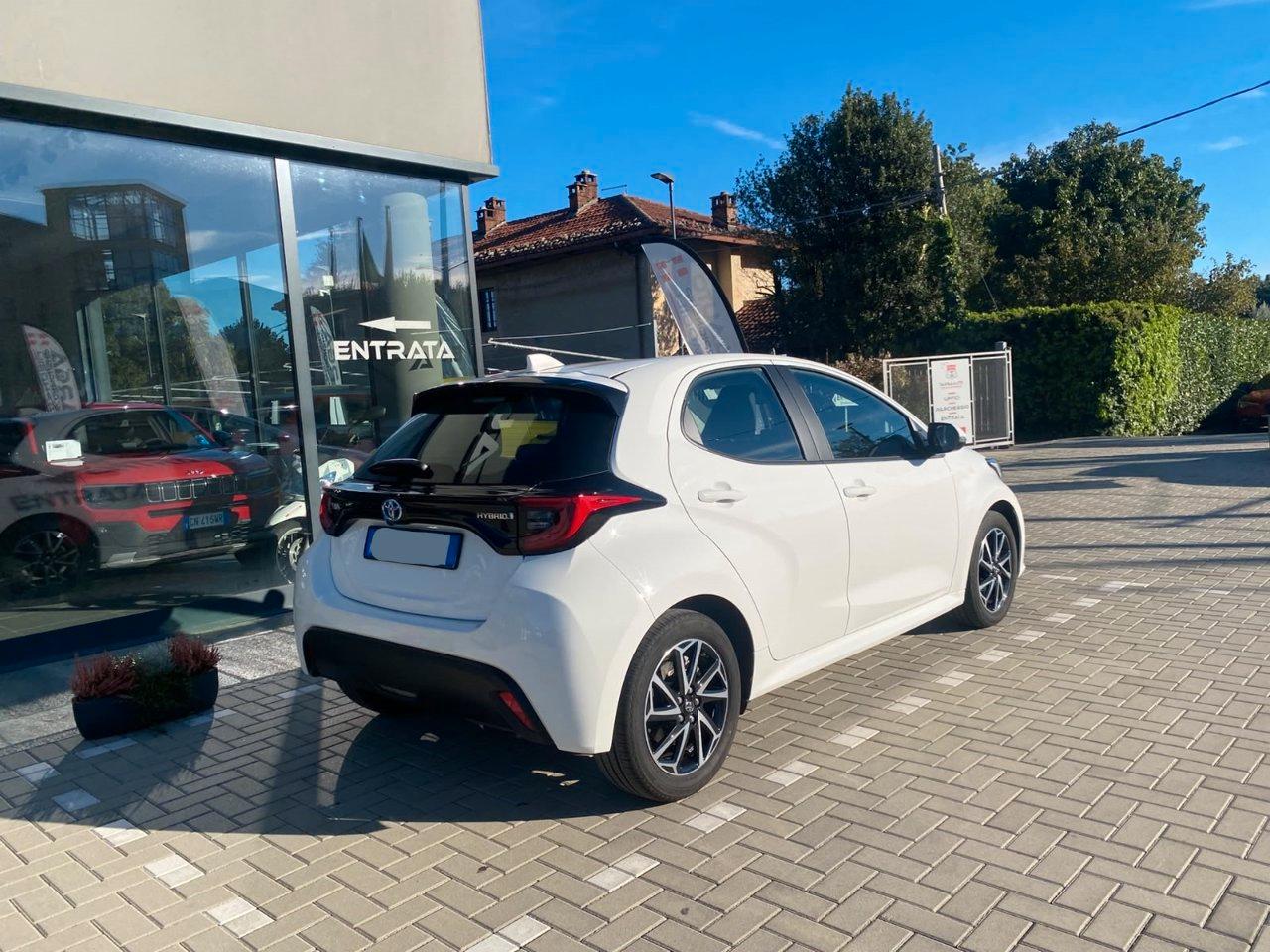 Toyota Yaris 1.5h Lounge