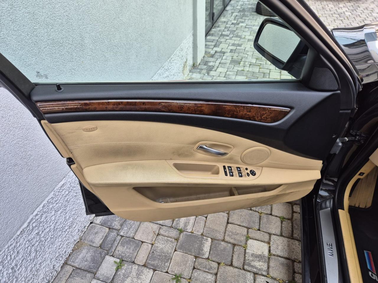 Bmw 525i Attiva