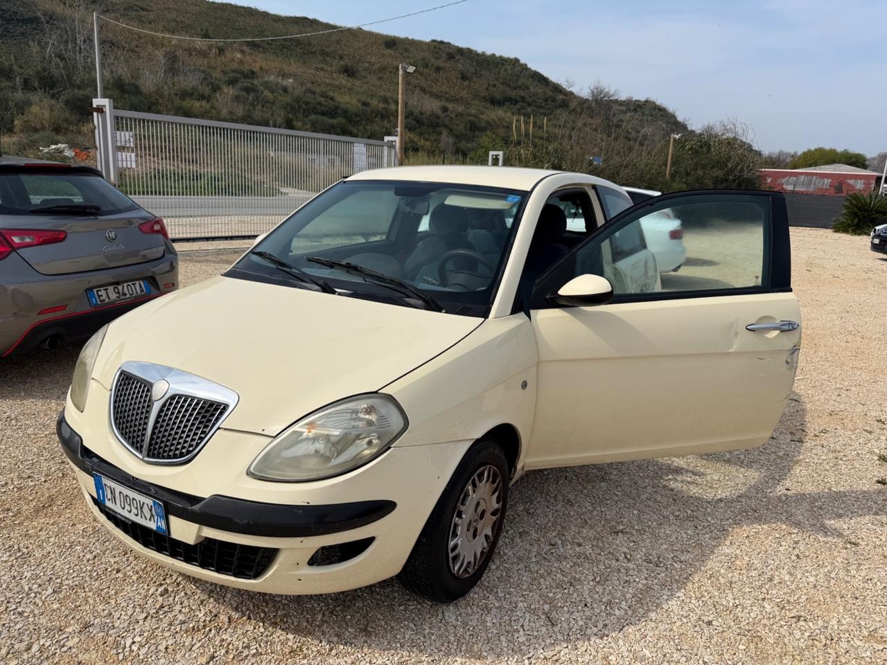 Lancia Ypsilon 1.3 Multijet MARCIANTE 999€