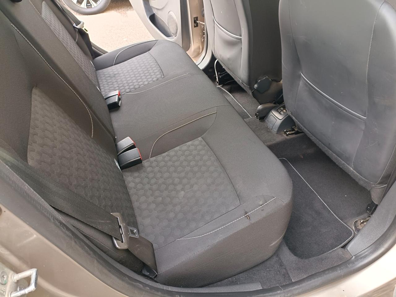 Dacia Logan GPL Lauréate