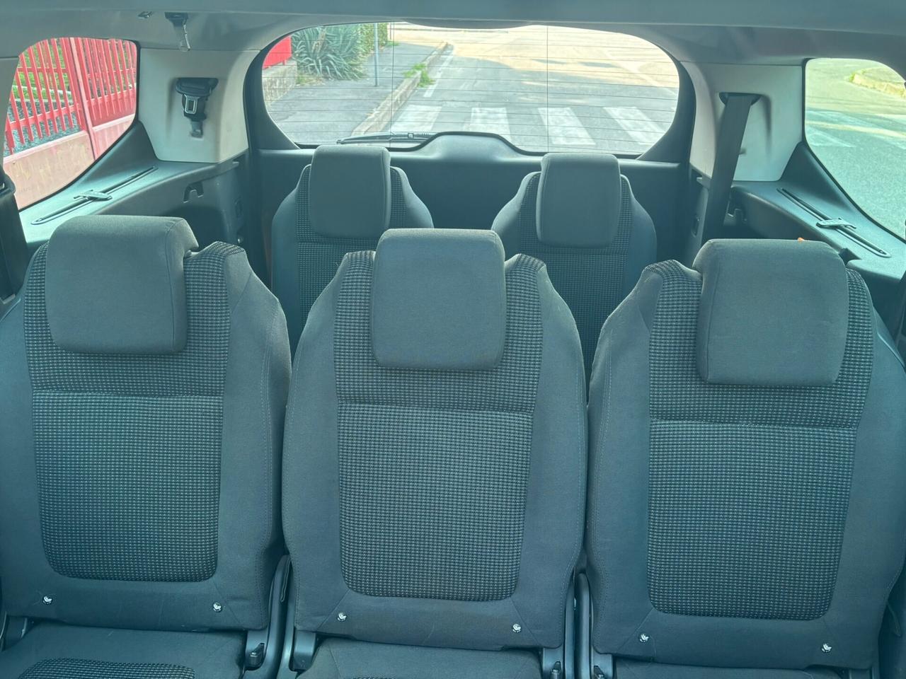 Peugeot 5008 1.6 HDi 112CV Allure