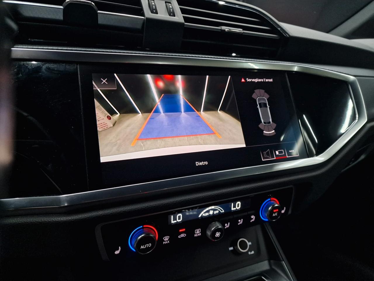 Audi Q3 SPB 35 TDI S tronic line edition 2.0 150CV Identity Black