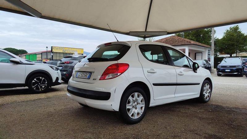 Peugeot 207 207 5p 1.4 hdi X-Line FL
