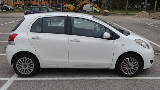 TOYOTA Yaris 1.300 100 cv, 5 porte, versione "Sol", Garanzia..