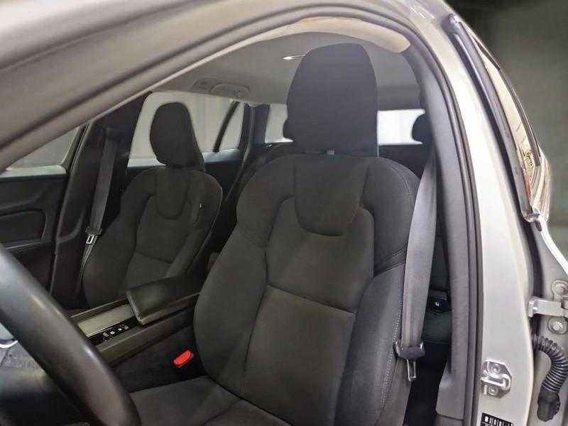 VOLVO V60 B4 D autom. Momentum Business Pro WAGON