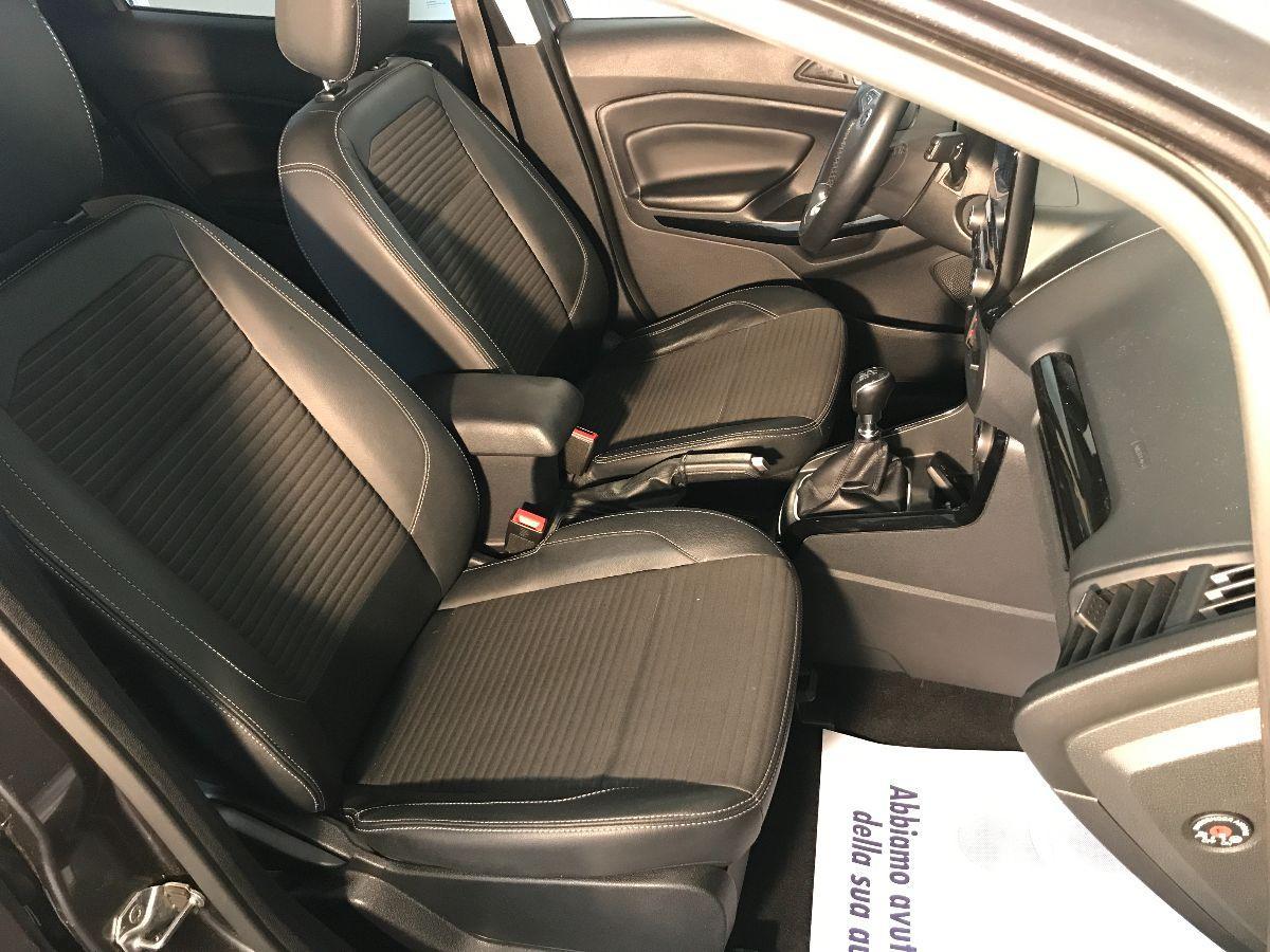 FORD EcoSport 1.5 TDCi 100 CV S&S Titanium