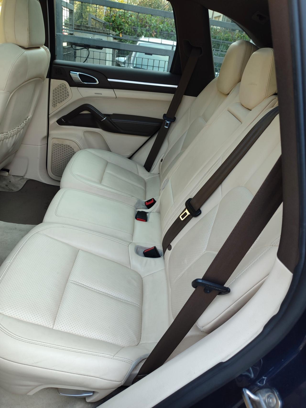 PORSCHE CAYENNE 3.0DIESEL TDV6 TETTO PANORAMICO