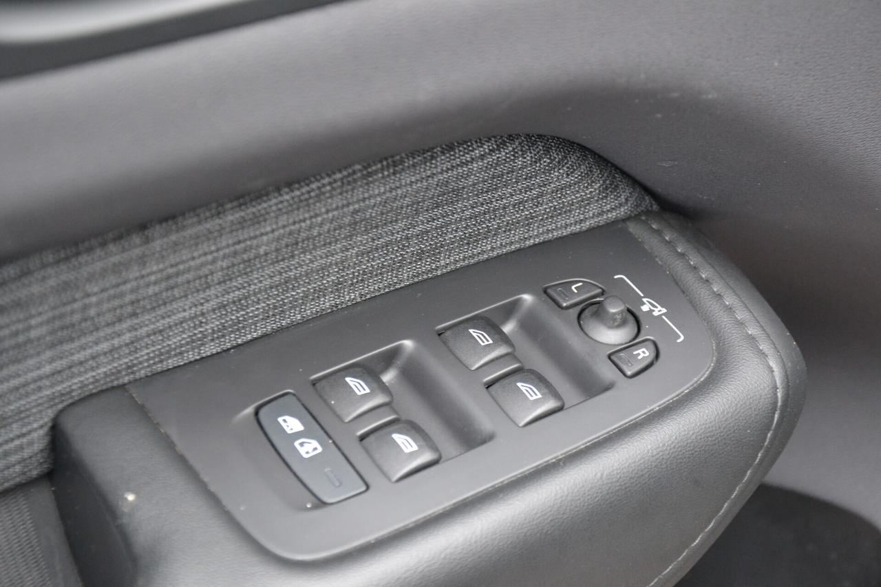 Volvo XC 60 2.0 HYBRID 197CV **PREZZO REALE**KM CERTI*UNIPRO'*