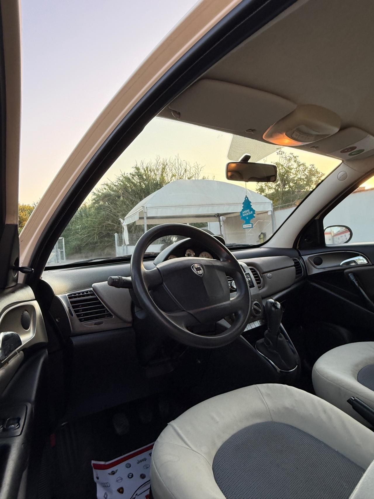 Lancia Ypsilon 1.3 Multijet 16V Argento