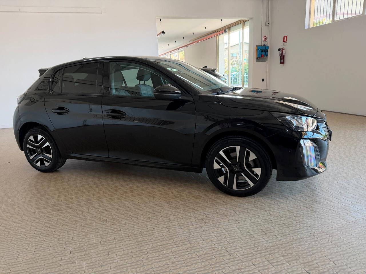 Peugeot 208 Hybrid 145 e-DCS6 Allure Km 15000 2025