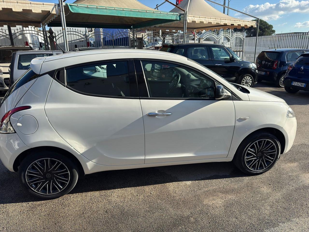 Ypsilon 1.2 69 CV My19 S&S Gold