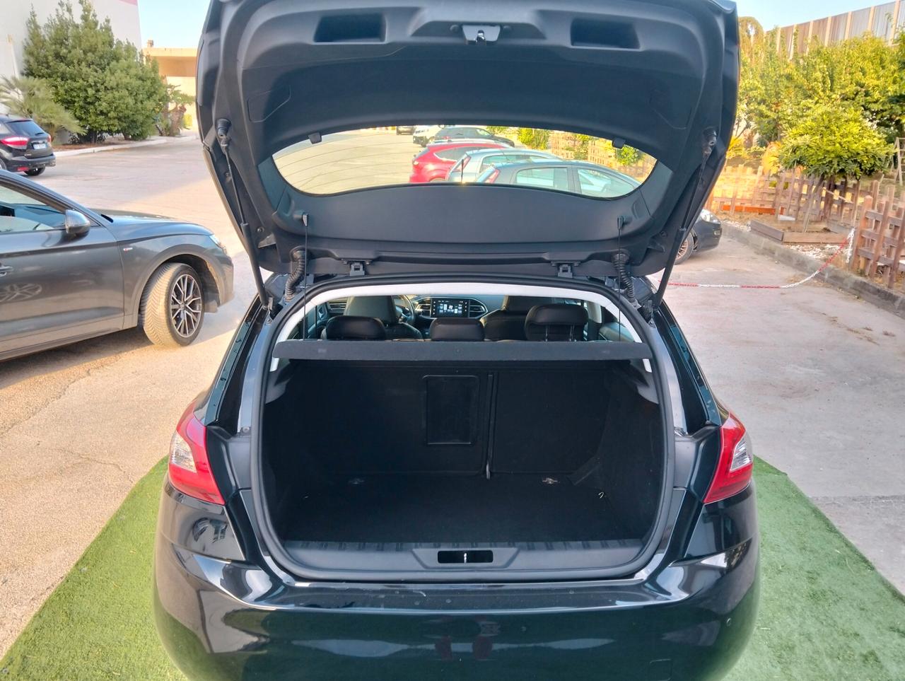 Peugeot 308 BlueHDi 150 S&S Allure