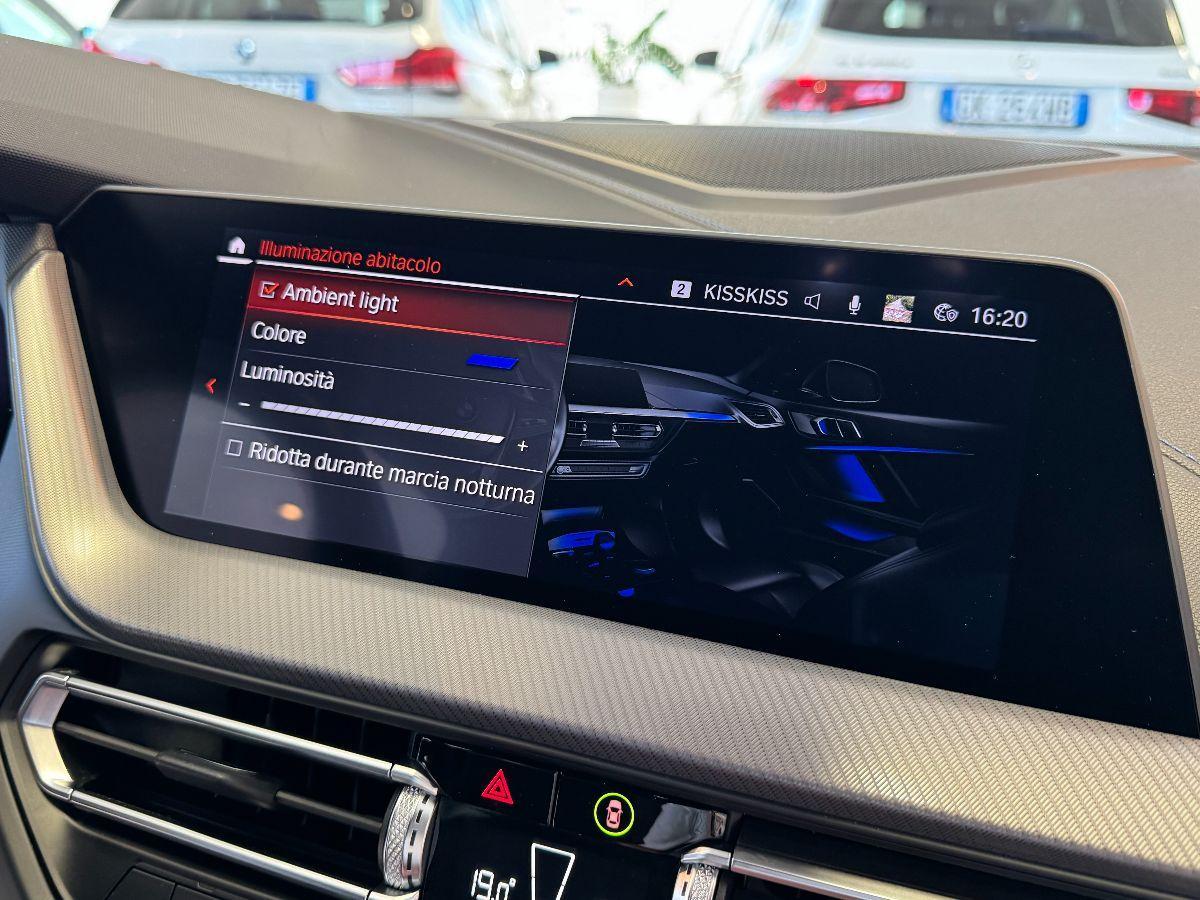BMW Serie 1 118d M Sport Black Cromo Solo 90.000km
