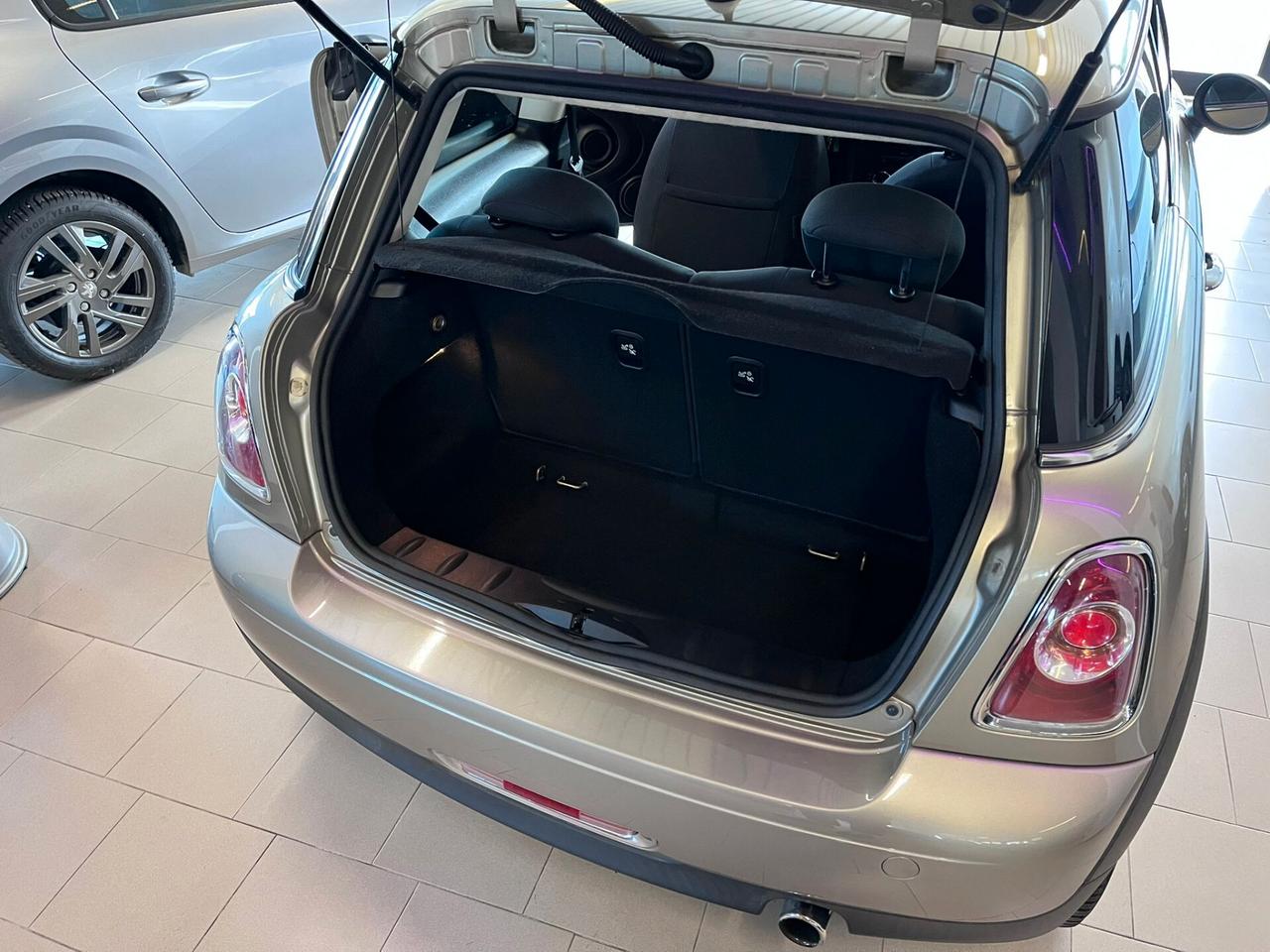 Mini 1.6 16V One (72kW)