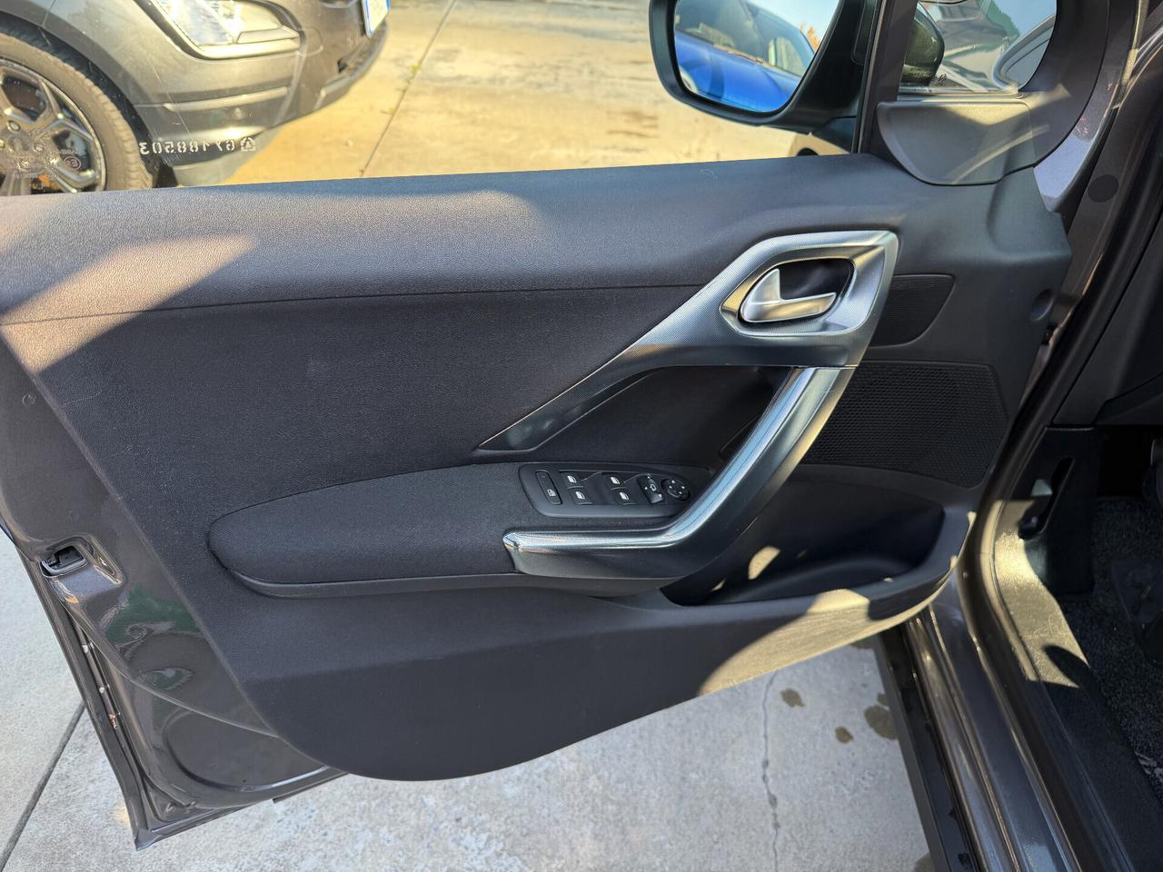 Peugeot 2008 BlueHDi 100 GT Line /2017