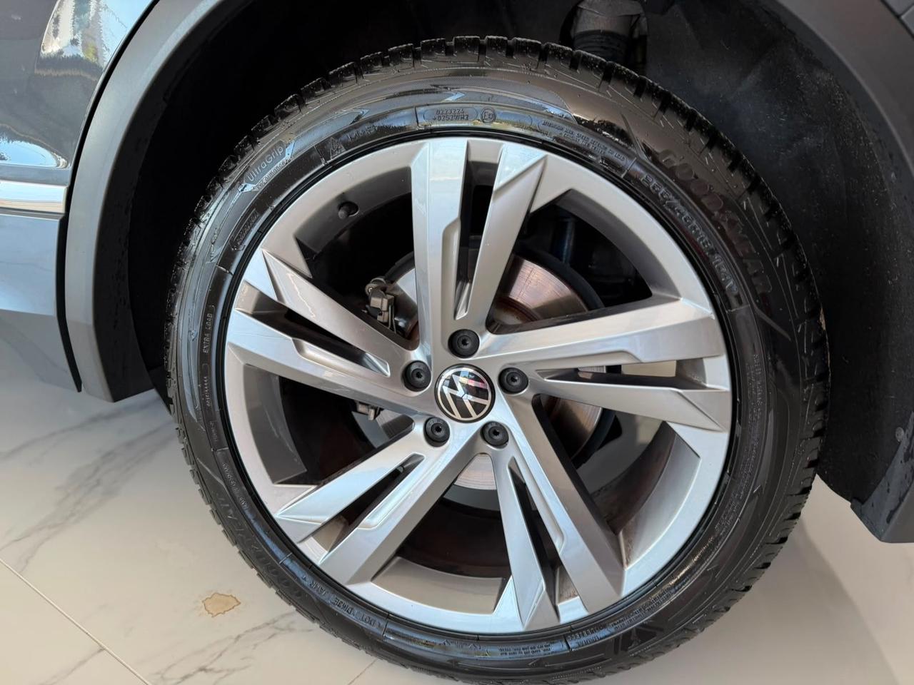 Volkswagen Tiguan 2.0 TDI 150 CV SCR DSG R-Line