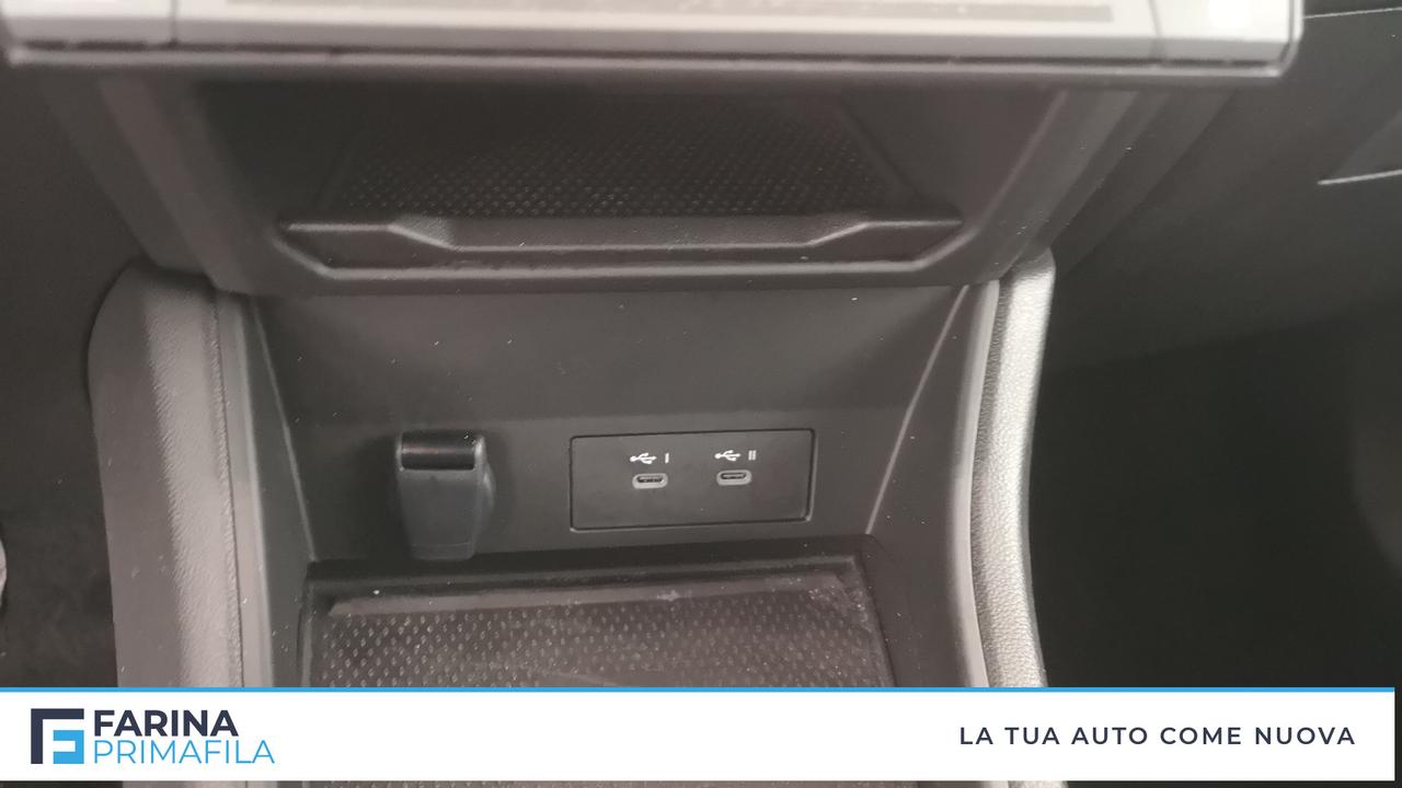 RENAULT Captur II 2024 - Captur 1.0 tce Techno 90cv