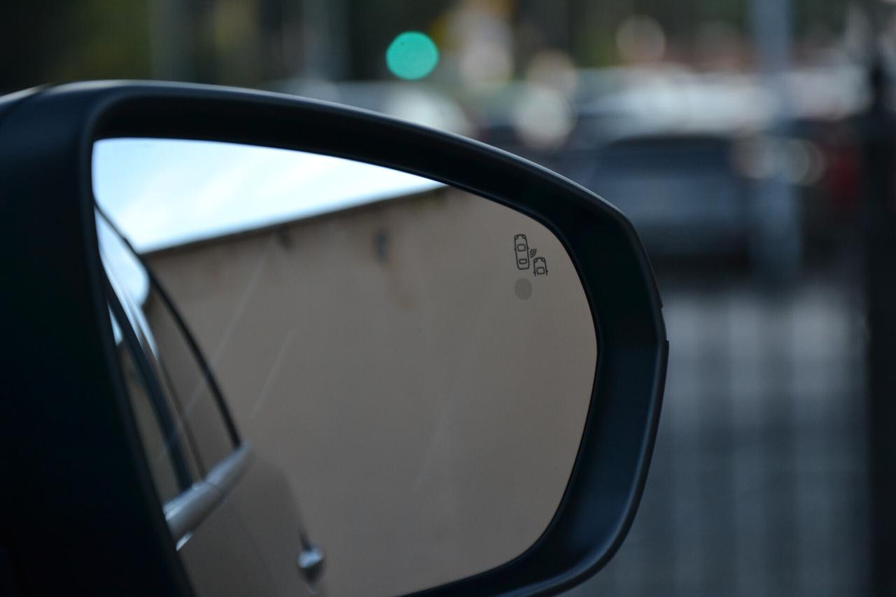 Peugeot 5008 2.0 HDi 180CV 7POSTI AUT.+NAV+LED+RCAM+PELLE+PDC