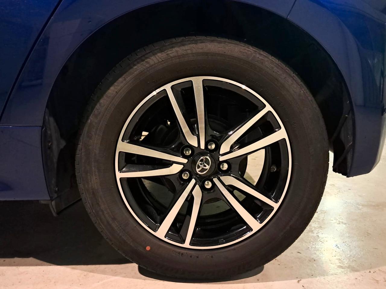 Toyota Yaris 1.0 5 porte Active