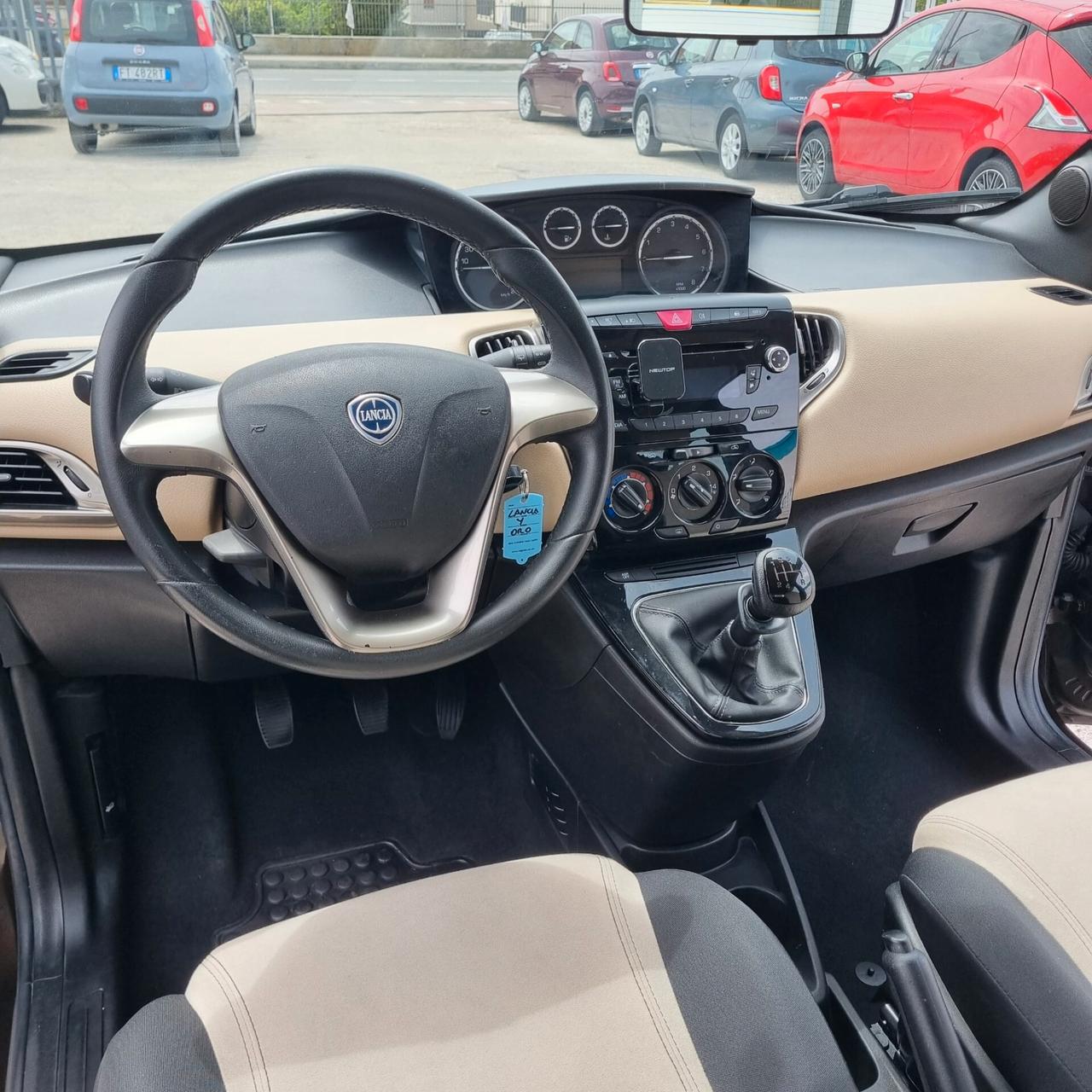 Lancia Ypsilon 1.2 69 CV Unyca