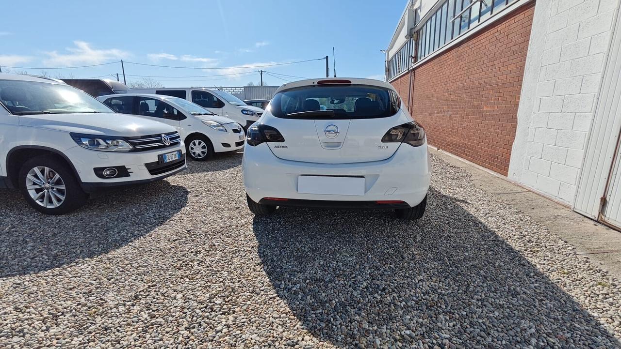 Opel Astra 1.7 CDTI 110CV 5 porte Cosmo