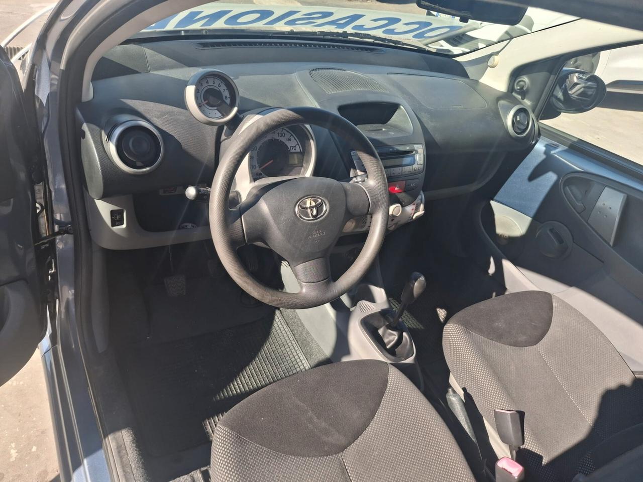 Toyota Aygo 1.0 12V VVT-i 5 porte Sol