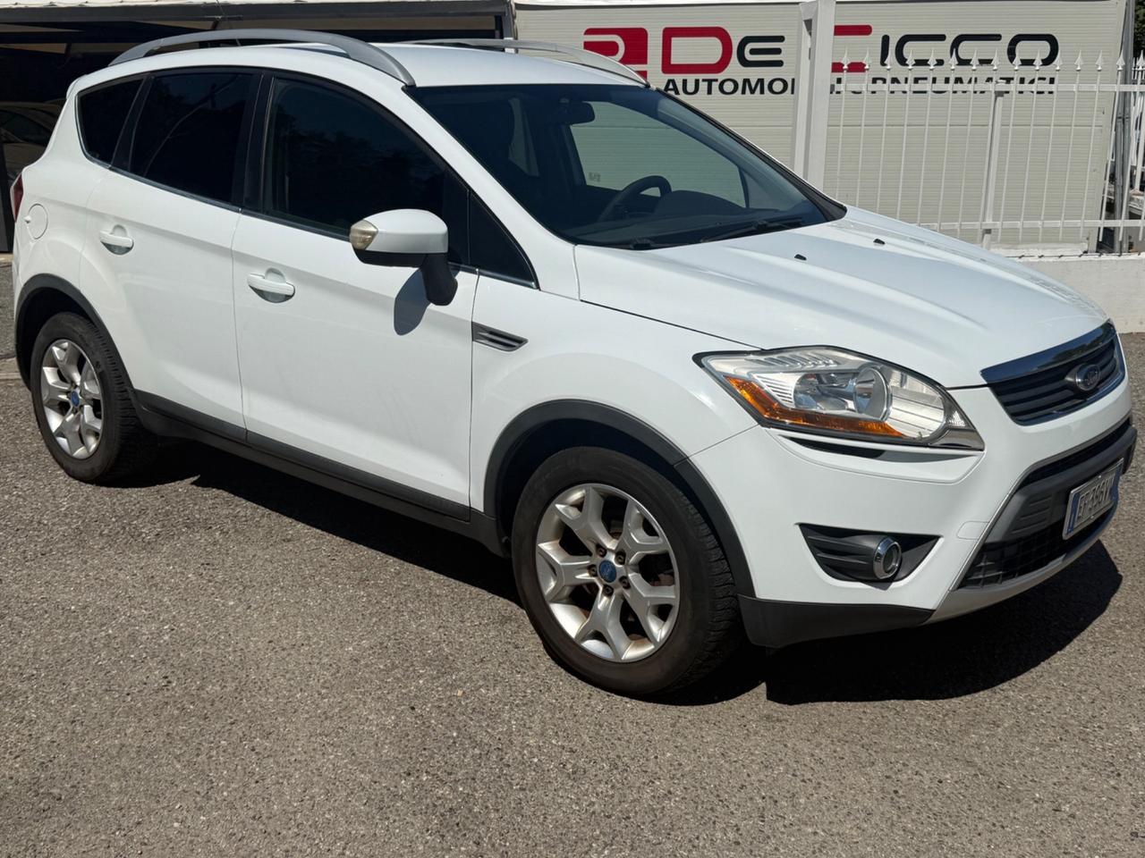 Ford Kuga Kuga+ 2.0 TDCi 140 CV 2WD DPF